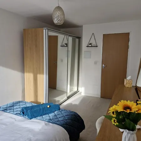 Luxury Modern Central London - London Bridge - Westminster - 2 Bed Stylish Apartment